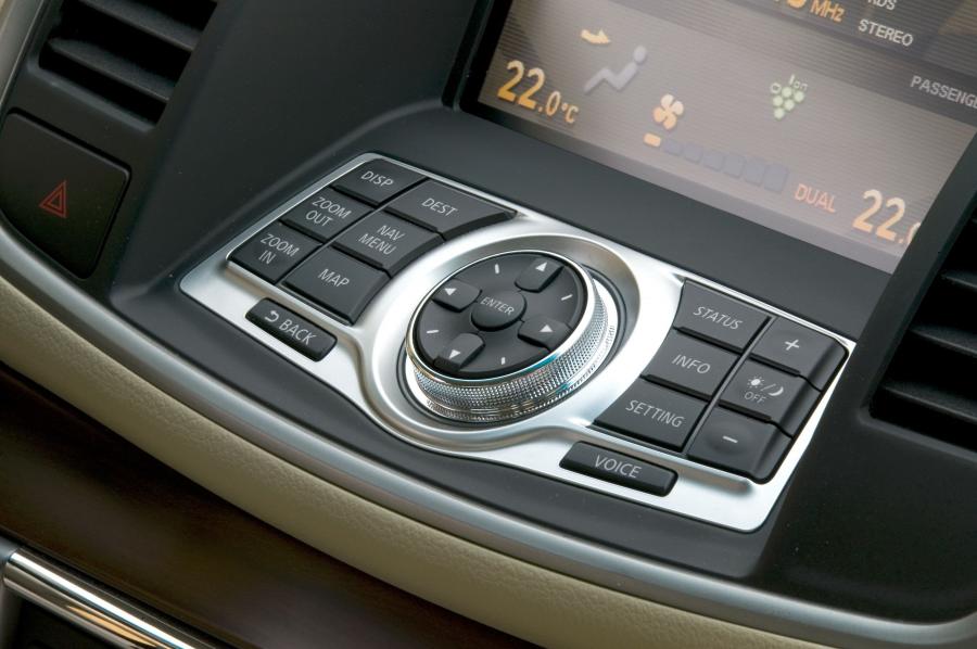  Nissan Teana 4x4 2010 года  (фото 21 из 70)